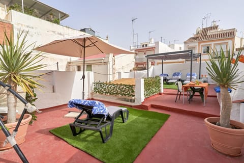 Property building, Balcony/Terrace, Living room