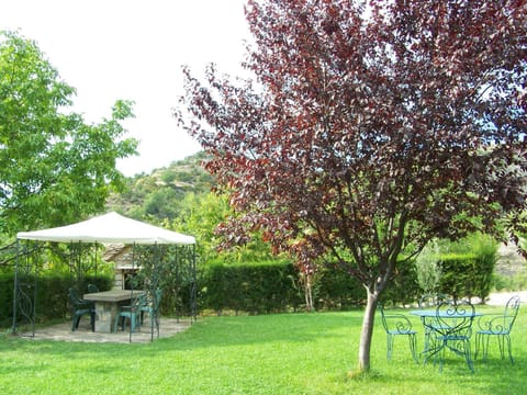 BBQ facilities, Garden