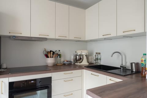 Pretty cocoon of love close to the City of Light Apartment in Montrouge