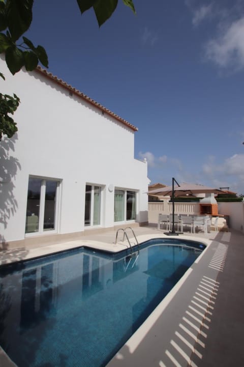 Villa Velissia by Midelisa. Villa in Safor