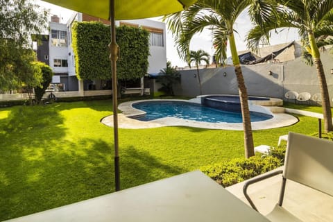 Garden, Swimming pool