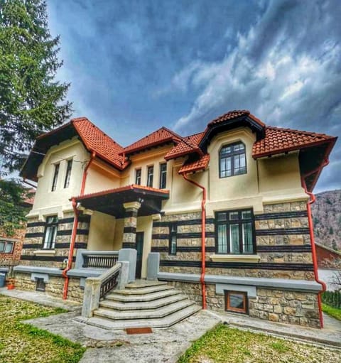Property building, Spring, Day