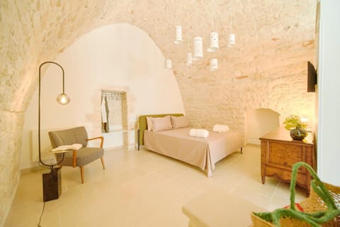 Bed, TV and multimedia, Balcony/Terrace, Photo of the whole room, Bedroom, internet, air conditioner