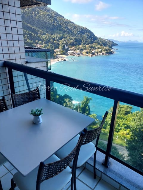 Porto Real Sunrise Apartment in Mangaratiba