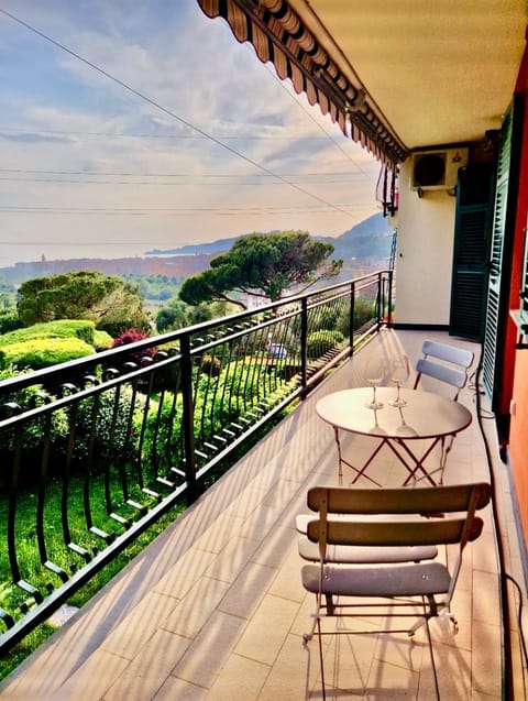 [10 min. dalla spiaggia] Double Suite nel verde Apartment in Chiavari