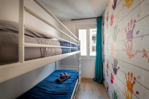 Photo of the whole room, Bedroom, bunk bed