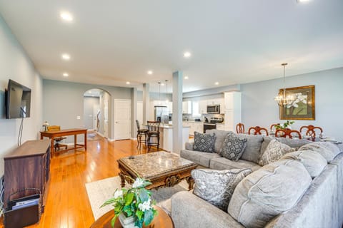 Louisville Retreat with Deck about 11 Mi to Downtown! House in Louisville