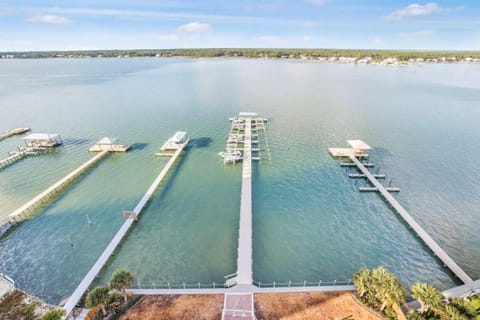Bel Sole 1102 Spacious water view beach access House in West Beach