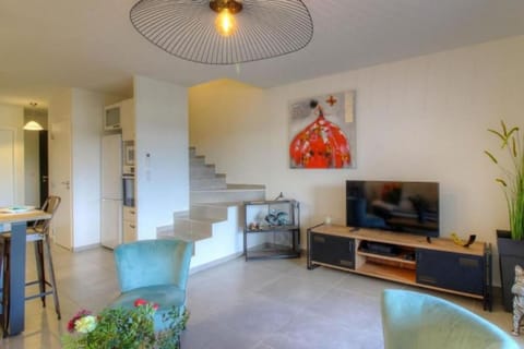 Communal lounge/ TV room, air conditioner
