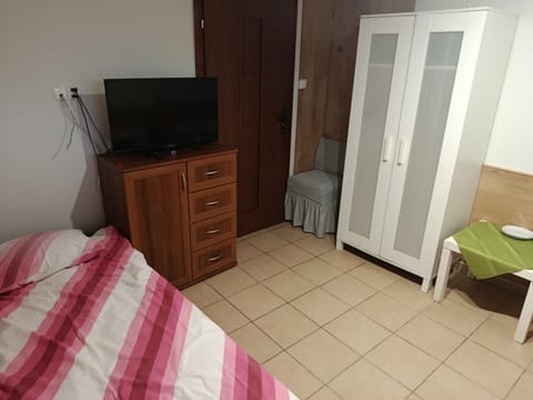 Fenix Grzybno pokoje pracownicze, rodzinne, typu standard,dłuższe pobyty Farm Stay in Pomeranian Voivodeship