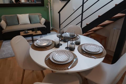 Duplex cosy à 7 minutes à pied du RER Nanterre ville Apartment in Île-de-France