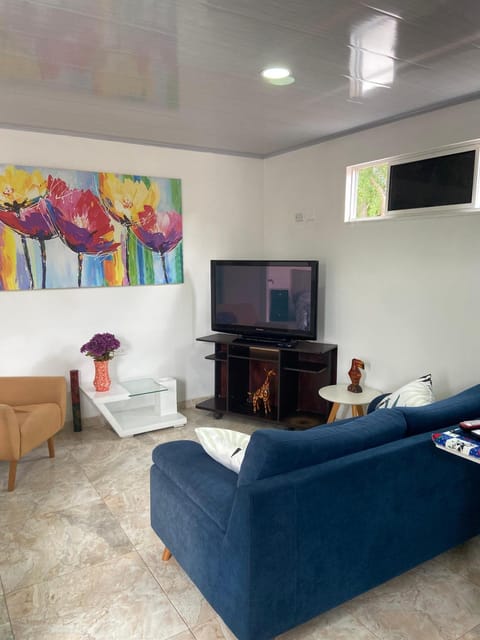 Communal lounge/ TV room, TV and multimedia, Living room