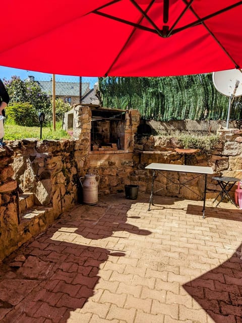 Patio, BBQ facilities