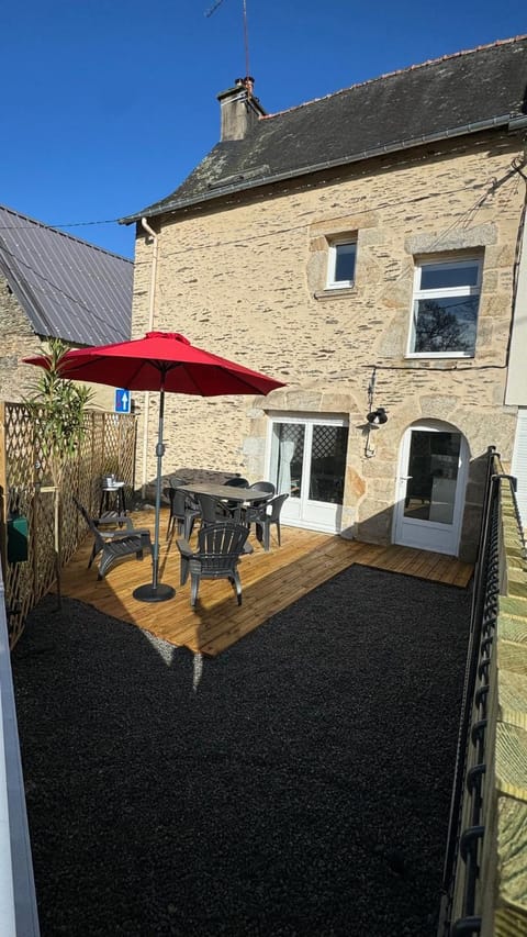 Patio, BBQ facilities, Inner courtyard view, sunbed