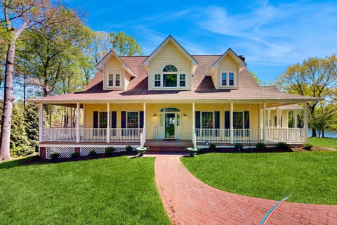 Crane's Landing House in Lake Anna