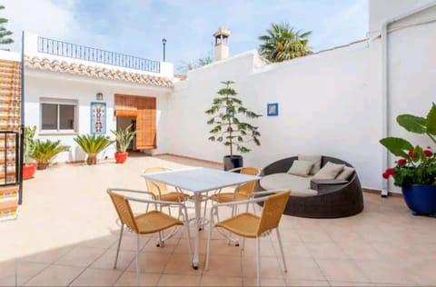 Patio, Balcony/Terrace
