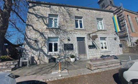 B&B - Hotel Le vieux marronnier Hotel in Dinant
