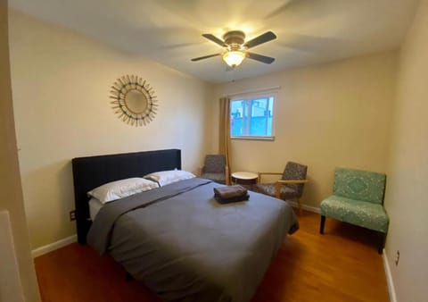 Bed, Bedroom, fireplace