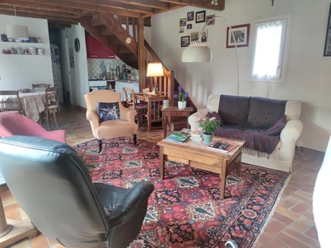 Maison spacieuse 6-8 pers., plage & port Logeo à 200m, jardin et terrasse - FR-1-639-115 House in Brittany