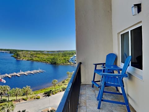 Balcony/Terrace, Lake view, Sea view