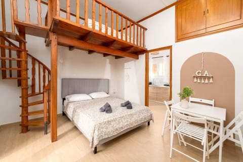 Bed, Living room, Photo of the whole room, Bedroom