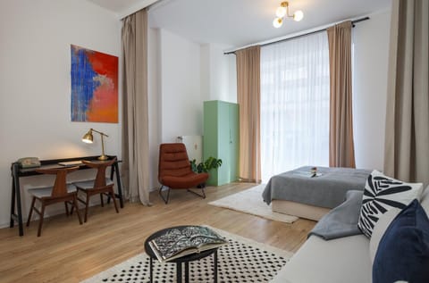 Bed, Living room, Photo of the whole room, Seating area, Bedroom