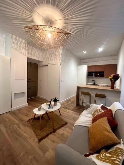 TV and multimedia, Living room, Seating area, storage