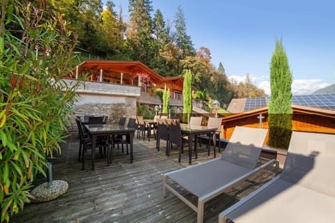 Property building, Balcony/Terrace, Living room