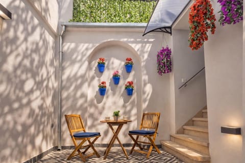 Patio, Inner courtyard view