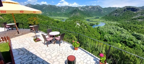 Balcony/Terrace, River view