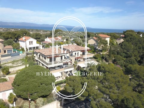 Property building, Bird's eye view