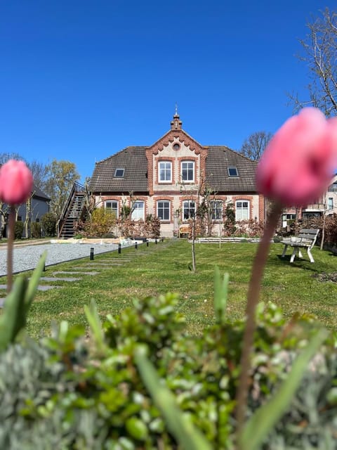 Property building, Spring