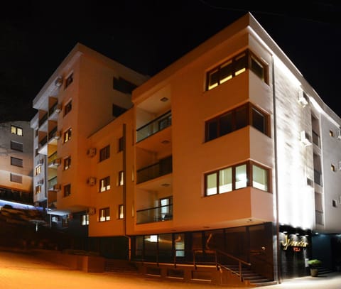 Property building, Facade/entrance