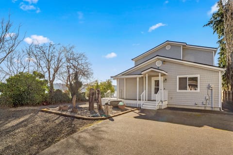 Belfair Beach House House in Hood Canal