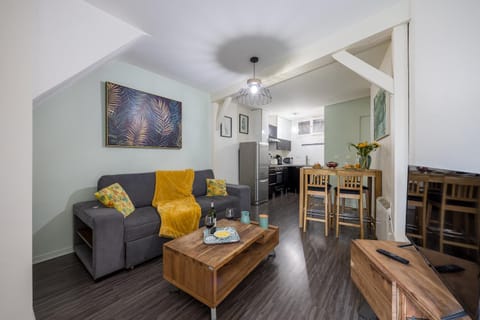 TV and multimedia, Living room, Dining area, internet, kitchen