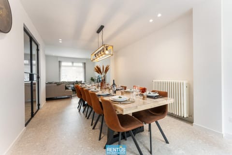 Seating area, Dining area