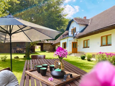 Property building, Natural landscape, Garden
