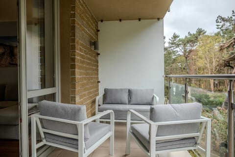 Garden, View (from property/room), Balcony/Terrace, Seating area, Garden view