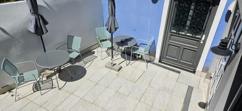 Patio, Patio, Day, People, Balcony/Terrace, Balcony/Terrace, On site, Breakfast, internet