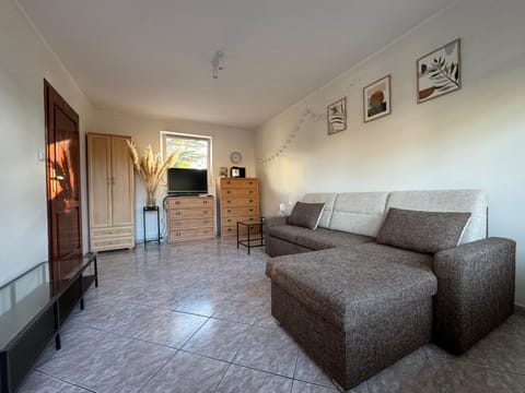 Communal lounge/ TV room, Living room, Seating area