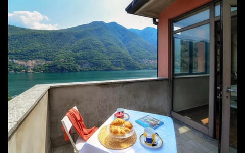 Riflessi sul Lago Apt Laglio - Alba Apartment in Laglio