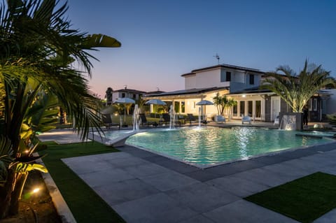 Property building, Garden view, Pool view