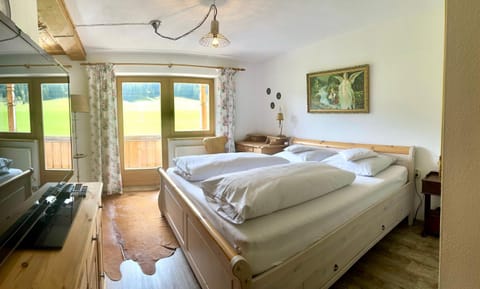 TV and multimedia, Bedroom, towels