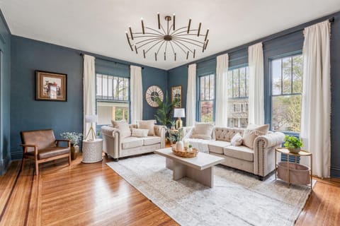 Winter Rates Bourbon Trail Hot Tub Fire Pit House in Shelbyville