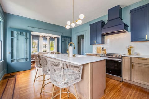 Winter Rates Bourbon Trail Hot Tub Fire Pit House in Shelbyville