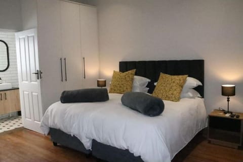 Shower, Swimming pool