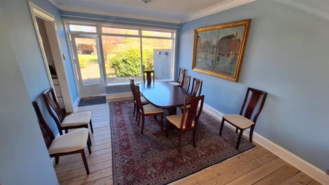 Dining area, Internal: Not applicable to any particular room