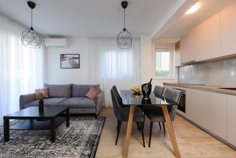 M&LA Apartment in Zadar