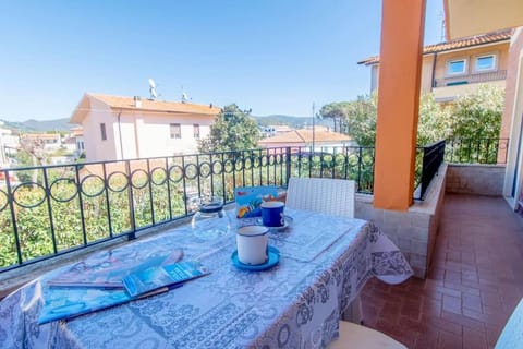 Day, Natural landscape, View (from property/room), Dining area