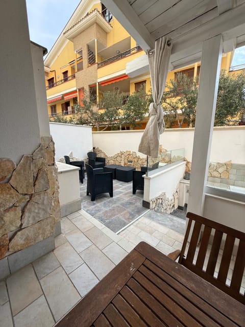 Civico 8 Alexander Apartment in Alghero